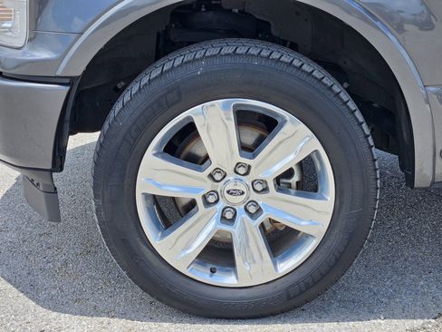 Used 2018 Ford F150 Platinum w/ Equipment Group 701A Luxury AWD/4WD image 10