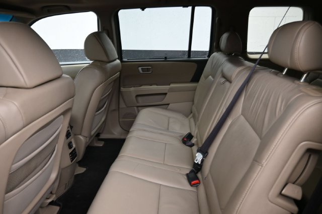 Used 2010 Honda Pilot Touring image 19