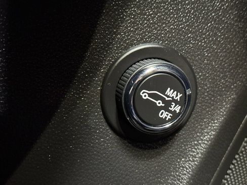 Used 2023 Buick Envision Preferred w/ Sport Touring Package image 37