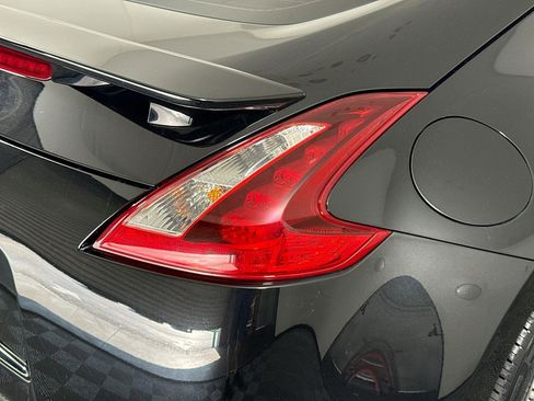 Used 2020 Nissan 370Z w/ Sport Package image 30