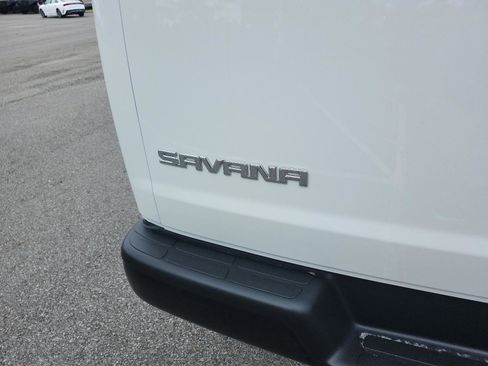 New 2026 GMC Savana 3500 Extended w/ Driver Convenience Package RWD image 4