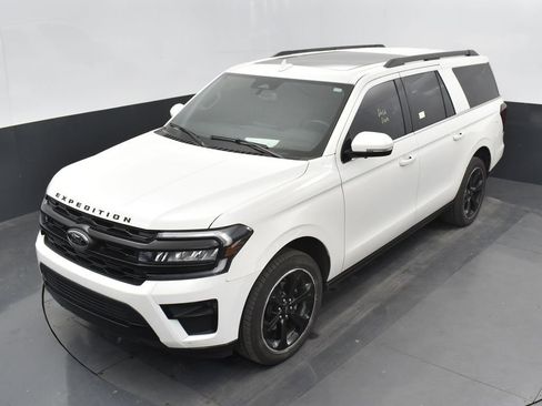 Used 2024 Ford Expedition Max Limited AWD/4WD image 14