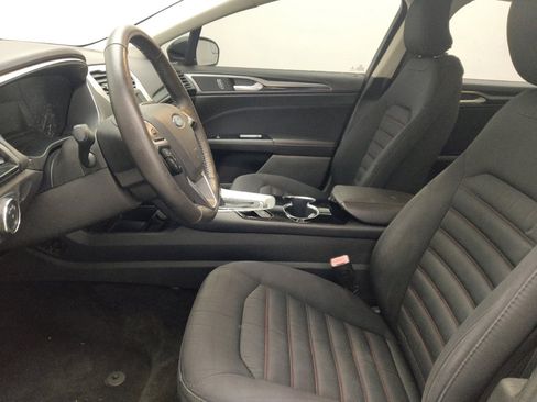 Used 2015 Ford Fusion SE w/ Equipment Group 201A FWD image 17