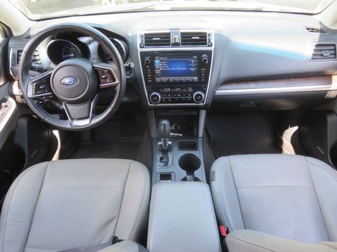Used 2018 Subaru Outback 2.5i Limited AWD/4WD image 12