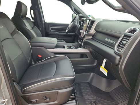 New 2026 RAM 3500 Laramie AWD/4WD image 24