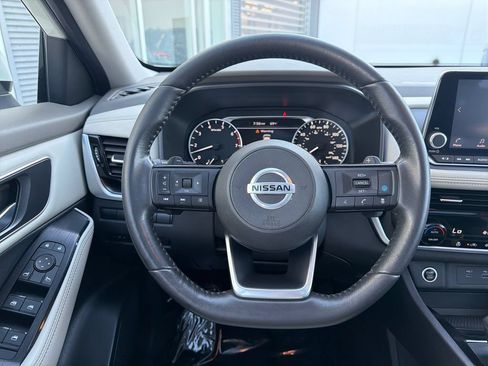 Used 2021 Nissan Rogue SV w/ Premium Package AWD/4WD image 15
