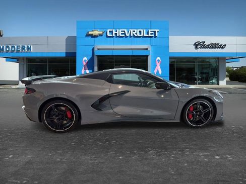 Used 2025 Chevrolet Corvette Stingray Premium Conv w/ Z51 Performance Package RWD image 6