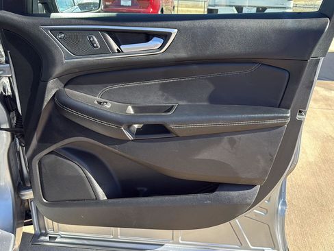 Used 2024 Ford Edge Titanium AWD/4WD image 35