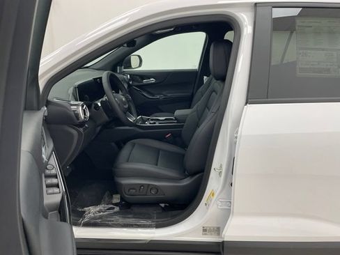 New 2026 Chevrolet Equinox LT w/ Convenience Package II AWD/4WD image 8