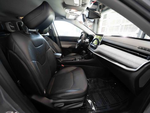 Used 2022 Jeep Compass Latitude image 27