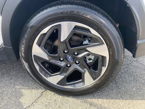 Used 2024 Subaru Crosstrek 2.5i Limited AWD/4WD image 36