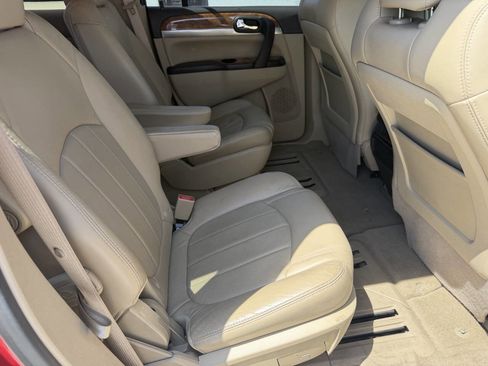 Used 2012 Buick Enclave Leather FWD image 19