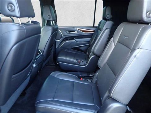 Used 2022 Cadillac Escalade ESV Luxury image 10