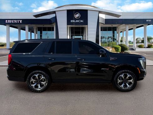 Used 2025 GMC Yukon AT4 Ultimate AWD/4WD image 2