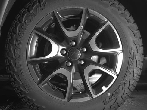 Used 2025 Jeep Compass Trailhawk image 14