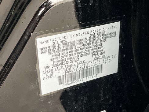 Used 2025 Nissan Kicks SV image 27