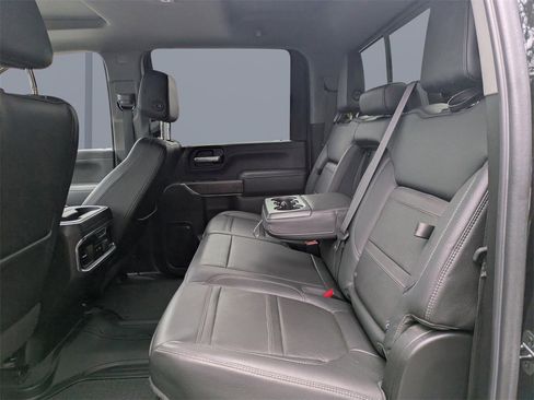 Used 2023 GMC Sierra 2500 Denali w/ Denali Black Diamond Edition image 13