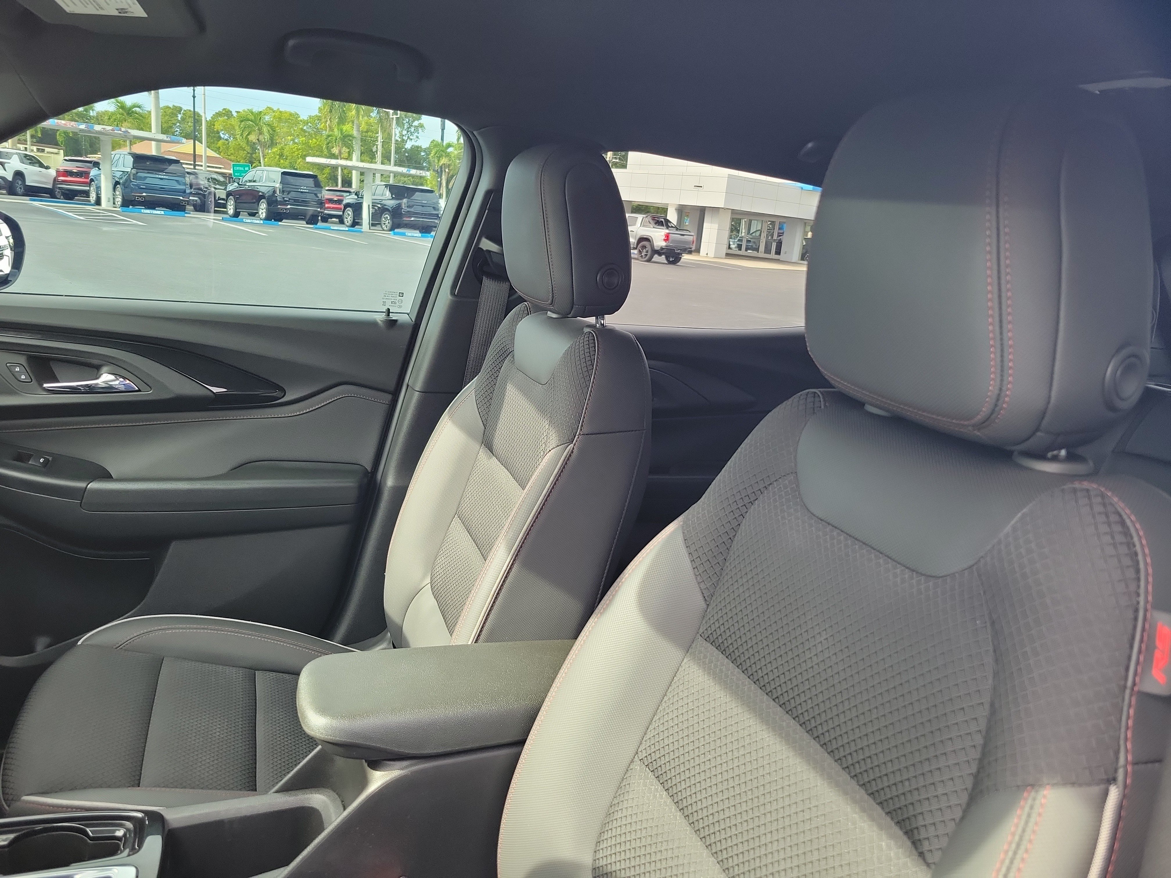 Used 2023 Chevrolet TrailBlazer RS w/ Convenience Package FWD image 14