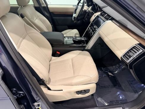 Used 2017 Land Rover Discovery HSE AWD/4WD image 32
