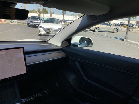 Used 2021 Tesla Model 3 Standard Range Plus RWD image 16