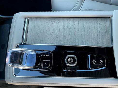 New 2026 Volvo XC90 B6 Plus w/ Protection Package Premier image 10
