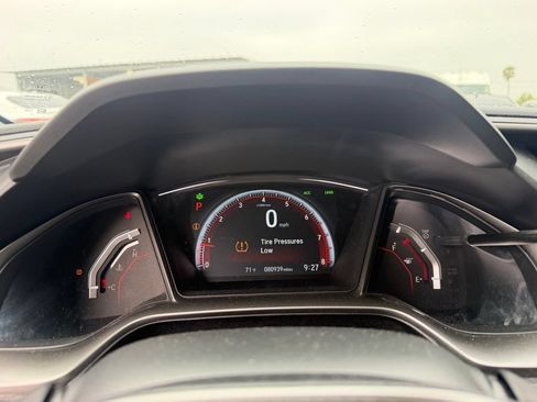 Used 2018 Honda Civic Sport Touring image 10