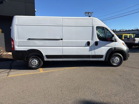 Used 2023 RAM ProMaster 2500 image 2