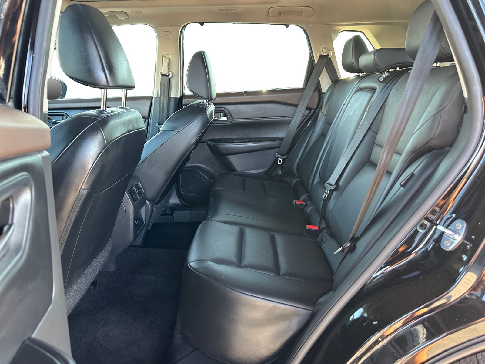 Used 2023 Nissan Rogue SV w/ SV Premium B Package FWD image 13