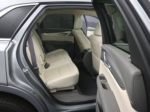 Used 2026 Cadillac XT5 Premium Luxury w/ Driver Assist Package AWD/4WD image 12