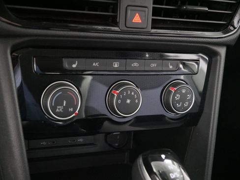 Used 2025 Volkswagen Taos S image 23