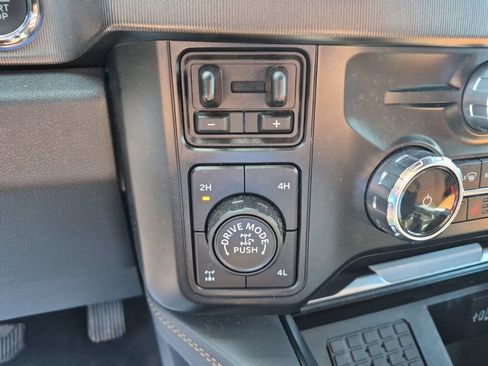 Used 2024 Ford F250 Platinum w/ Tremor Off-Road Package AWD/4WD image 22