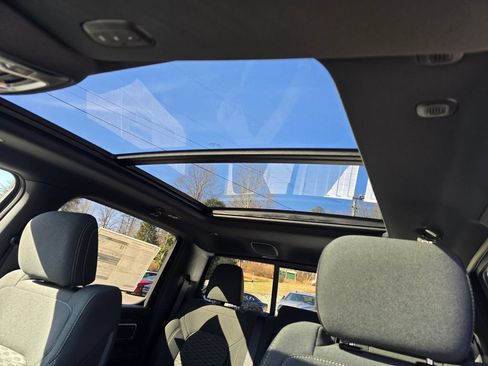 New 2026 RAM 1500 Big Horn AWD/4WD image 13