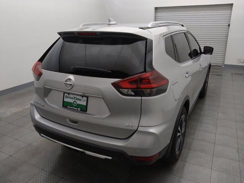 Used 2019 Nissan Rogue SV w/ Premium Package FWD image 7