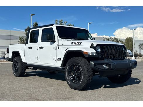 Used 2022 Jeep Gladiator Sport AWD/4WD image 8