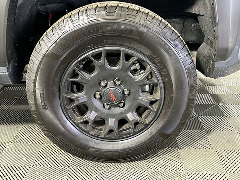 Certified 2025 Toyota 4Runner TRD Off-Road Premium w/ Tow Technology Package image 30