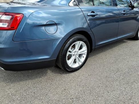 Used 2018 Ford Taurus SE FWD image 9