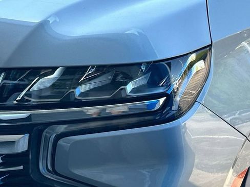 Used 2023 Chevrolet Suburban Premier image 9