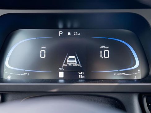 New 2025 Hyundai Elantra Sport FWD image 24