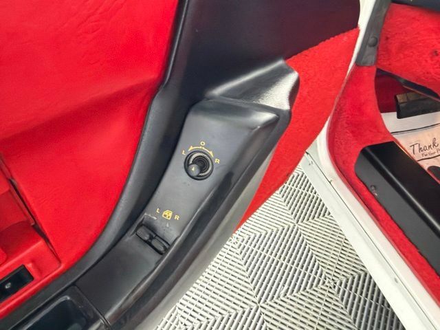 Used 1993 Chevrolet Corvette Coupe RWD image 7