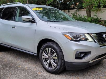 Used 2020 Nissan Pathfinder SV