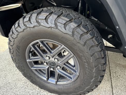 Used 2024 Jeep Wrangler Sport S image 11