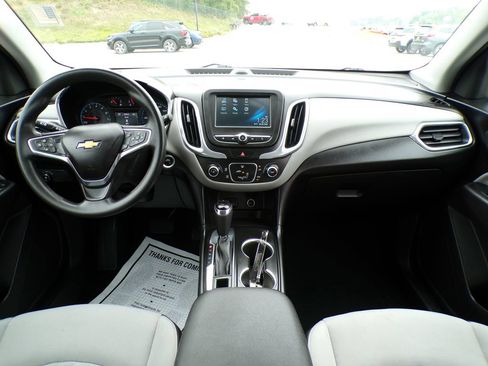 Used 2018 Chevrolet Equinox LS FWD image 18