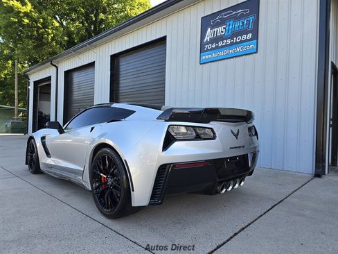 Used 2016 Chevrolet Corvette Z06 w/ Z07 Performance Package RWD image 26