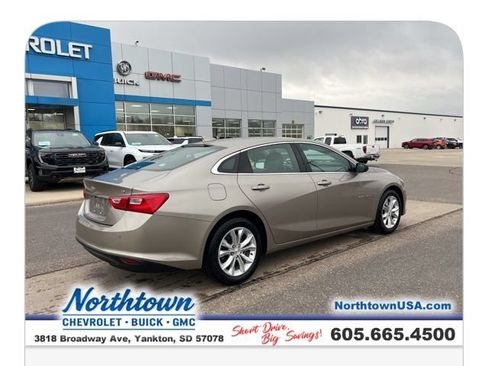 Used 2024 Chevrolet Malibu LT FWD image 8