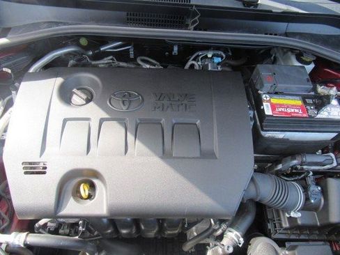 Used 2018 Toyota C-HR XLE FWD image 41