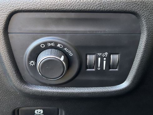 Used 2023 Jeep Grand Cherokee L Laredo w/ Luxury Tech Group I image 26