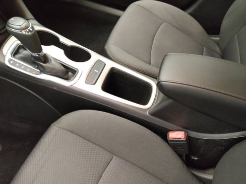 Used 2018 Chevrolet Cruze LS FWD image 26