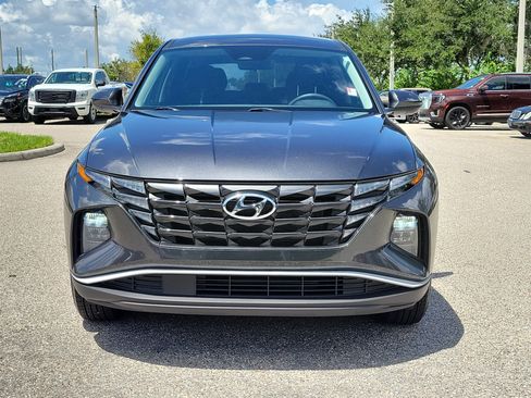Used 2023 Hyundai Tucson SE FWD image 2