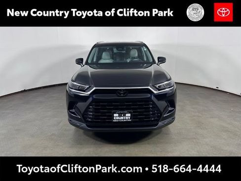Used 2024 Toyota Grand Highlander AWD image 8