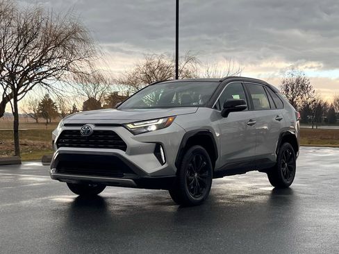 Used 2023 Toyota RAV4 XSE image 3